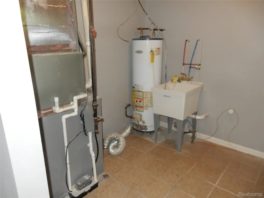 6342 Harold Street Taylor City, MI 48180