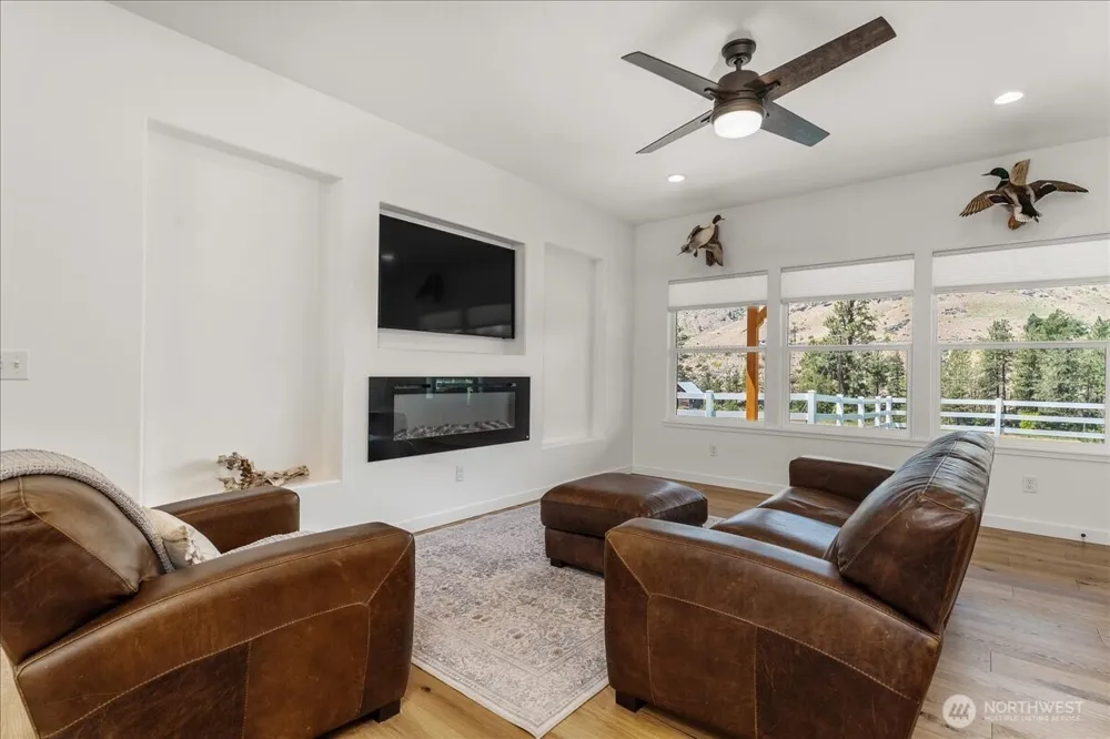 87 Burma Road Methow, WA 98834