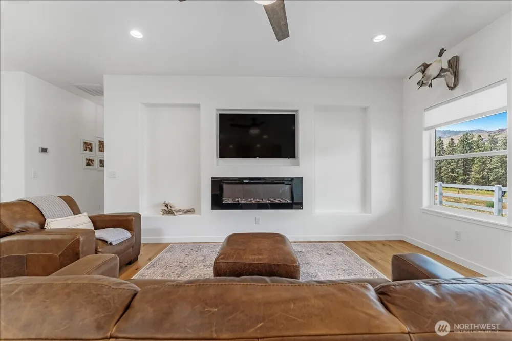 87 Burma Road Methow, WA 98834