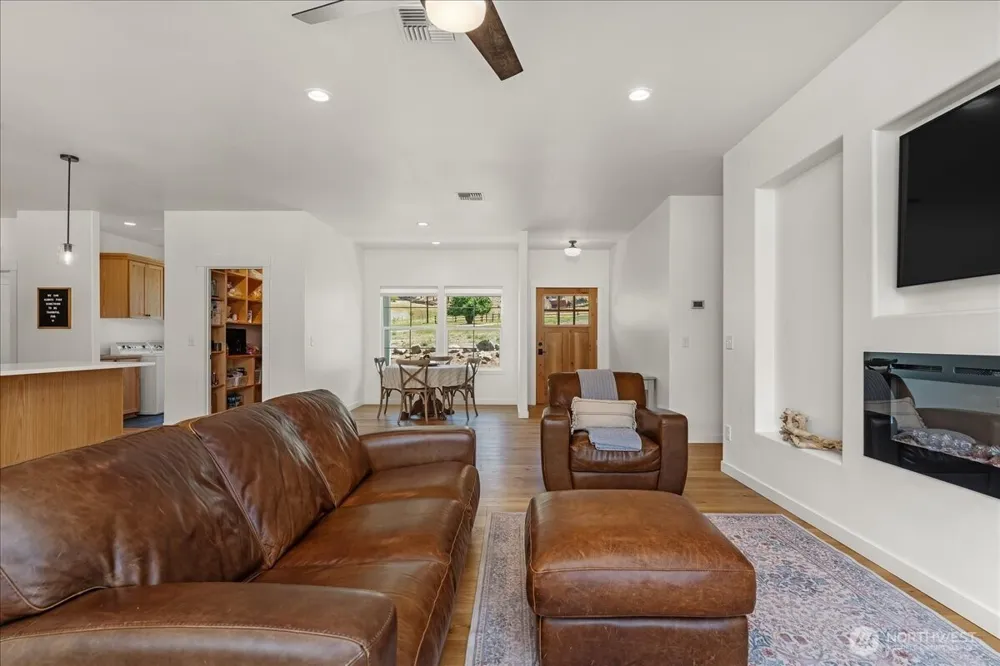 87 Burma Road Methow, WA 98834