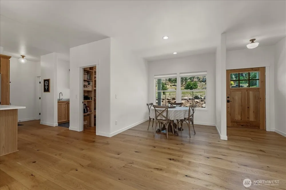 87 Burma Road Methow, WA 98834
