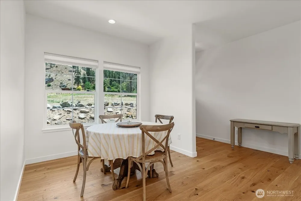 87 Burma Road Methow, WA 98834