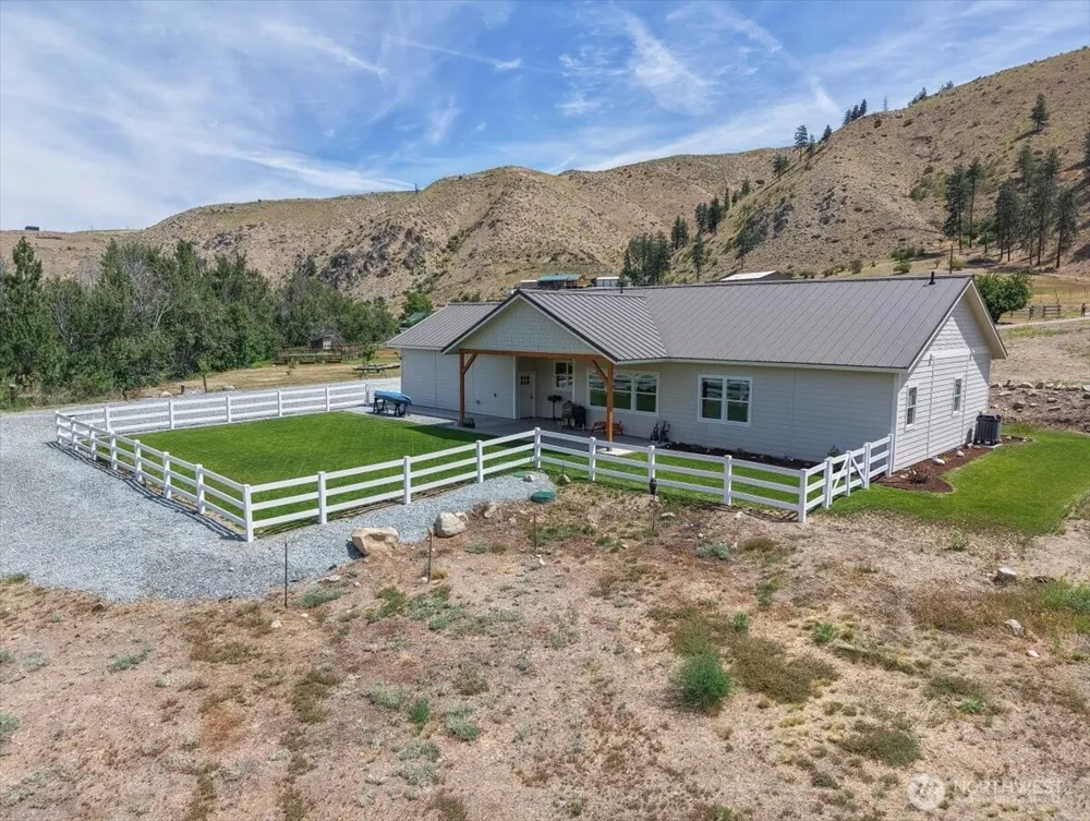 87 Burma Road Methow, WA 98834