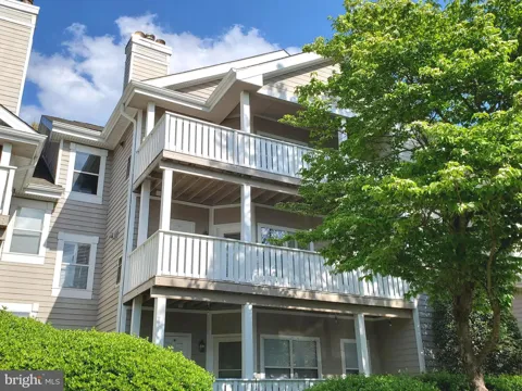 6005 ROSEBUD LANE #301