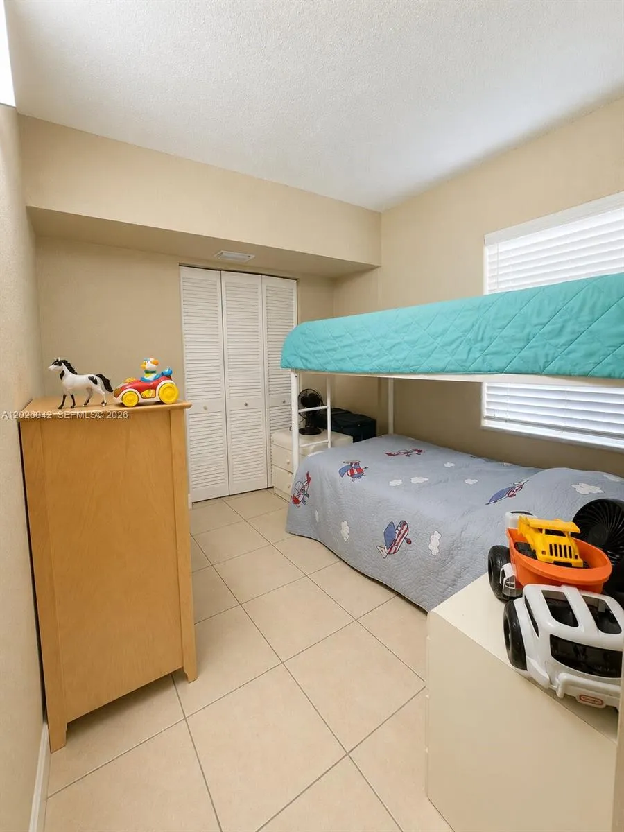 5551 E 4th Ave Hialeah, FL 33013