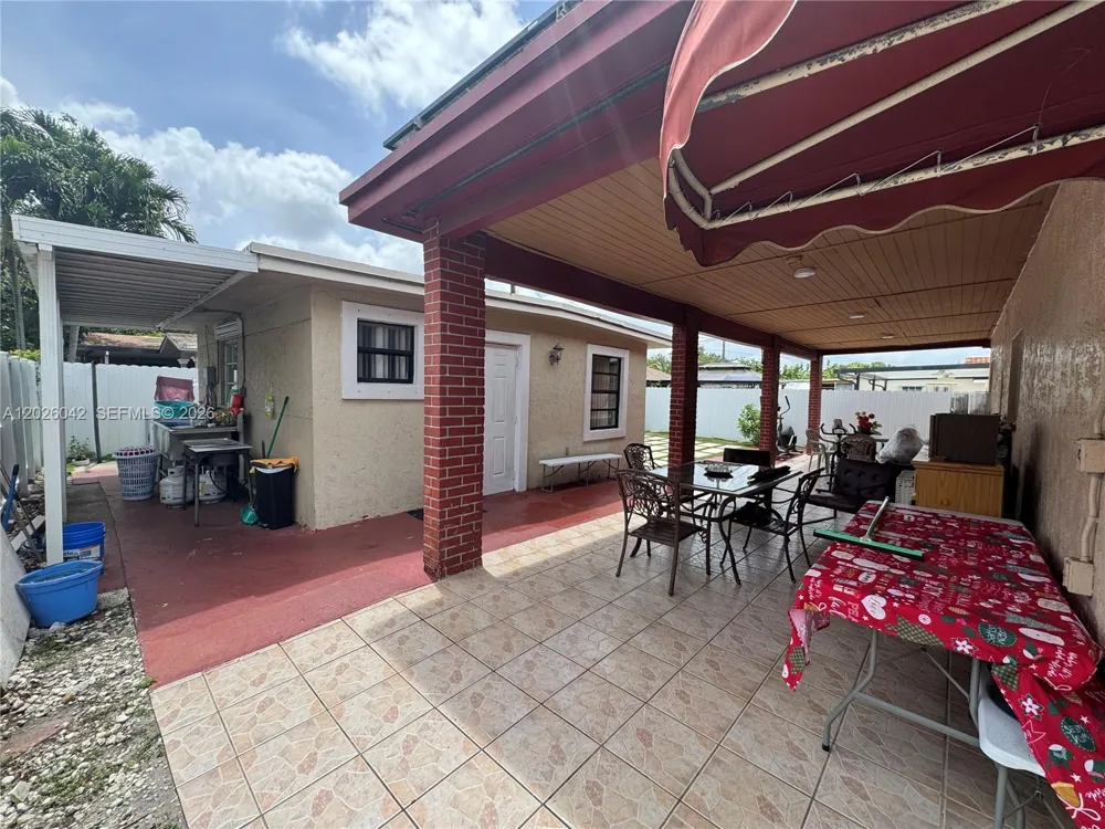 5551 E 4th Ave Hialeah, FL 33013