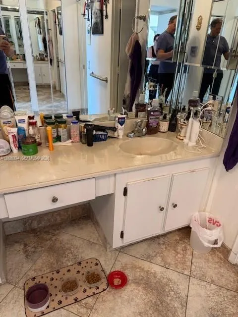3701 Country Club Dr #706 Aventura, FL 33180