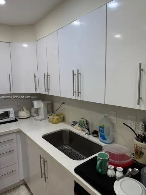 3701 Country Club Dr #706 Aventura, FL 33180