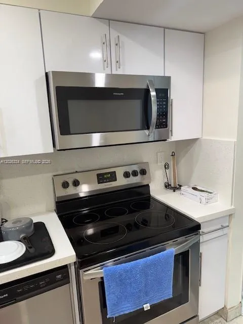 3701 Country Club Dr #706 Aventura, FL 33180