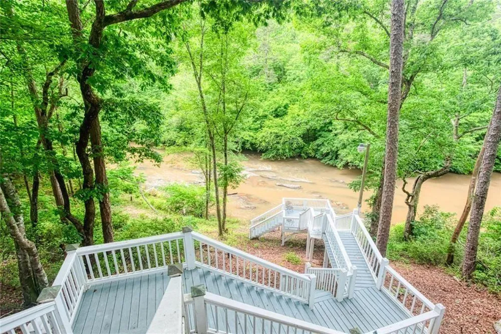 190 Raintree Court Demorest, GA 30535