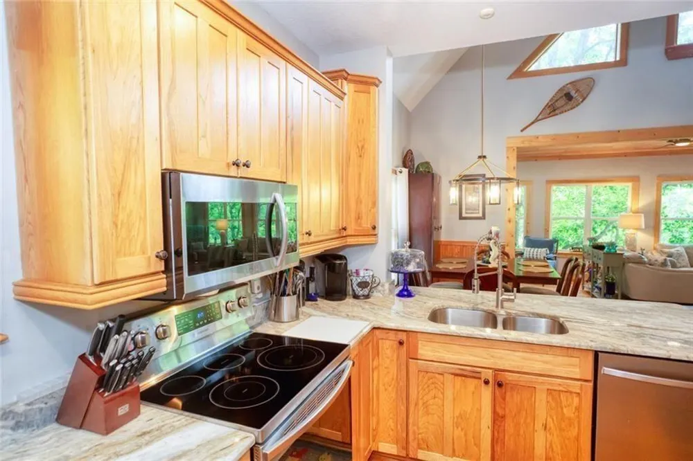 190 Raintree Court Demorest, GA 30535