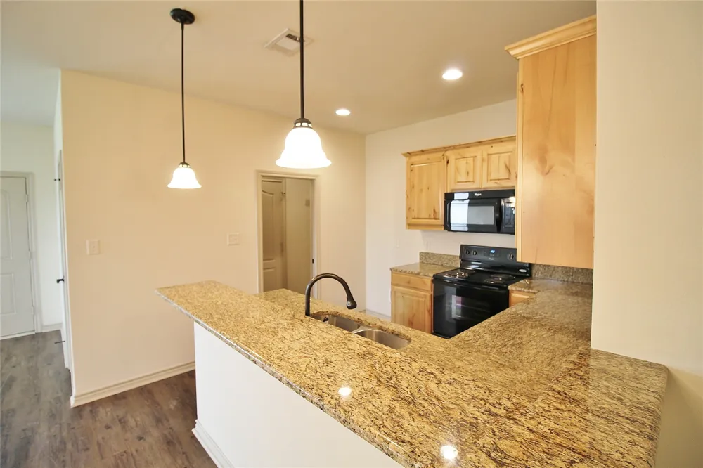112 Bridle Court Mabank, TX 75143