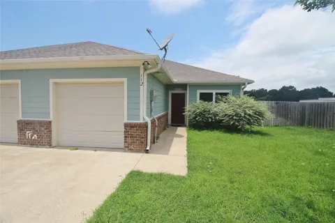 112 Bridle Court
