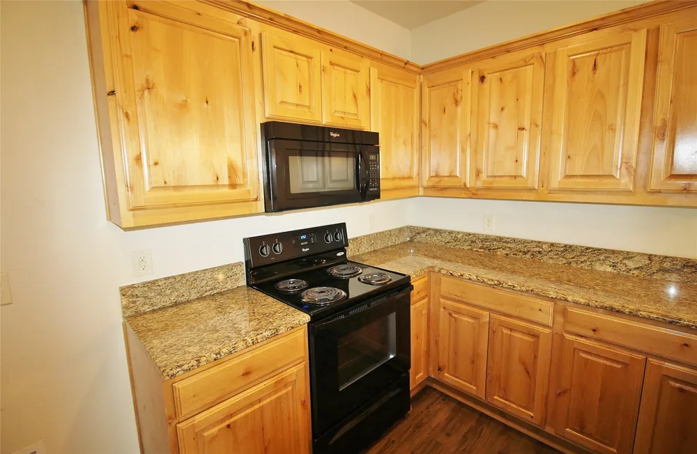 112 Bridle Court Mabank, TX 75143