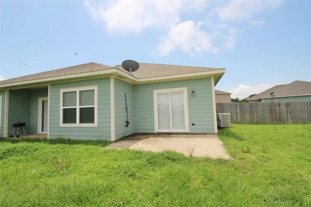 112 Bridle Court Mabank, TX 75143