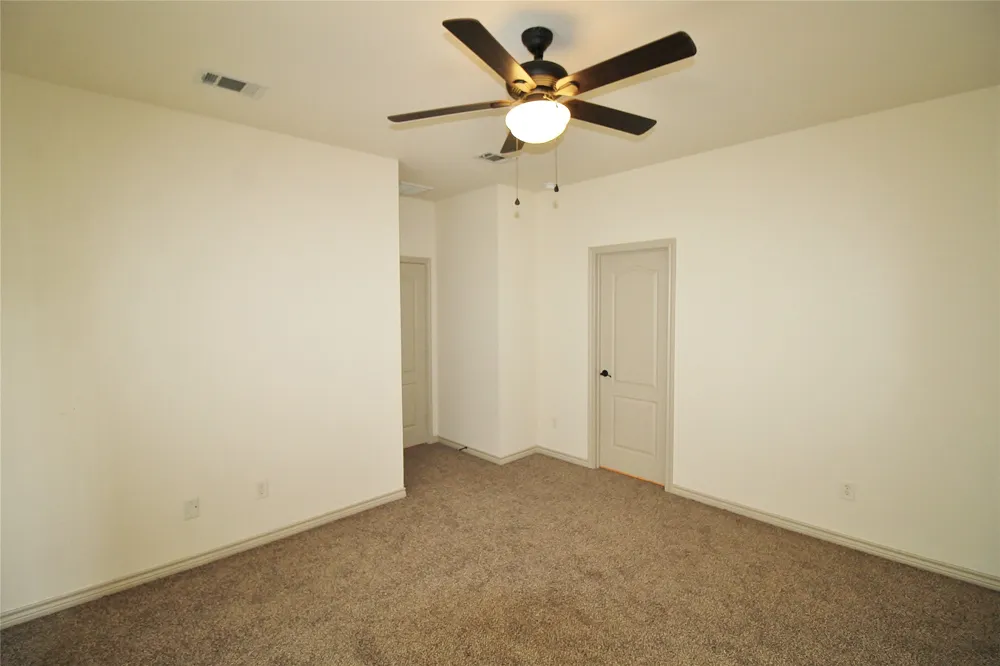 112 Bridle Court Mabank, TX 75143