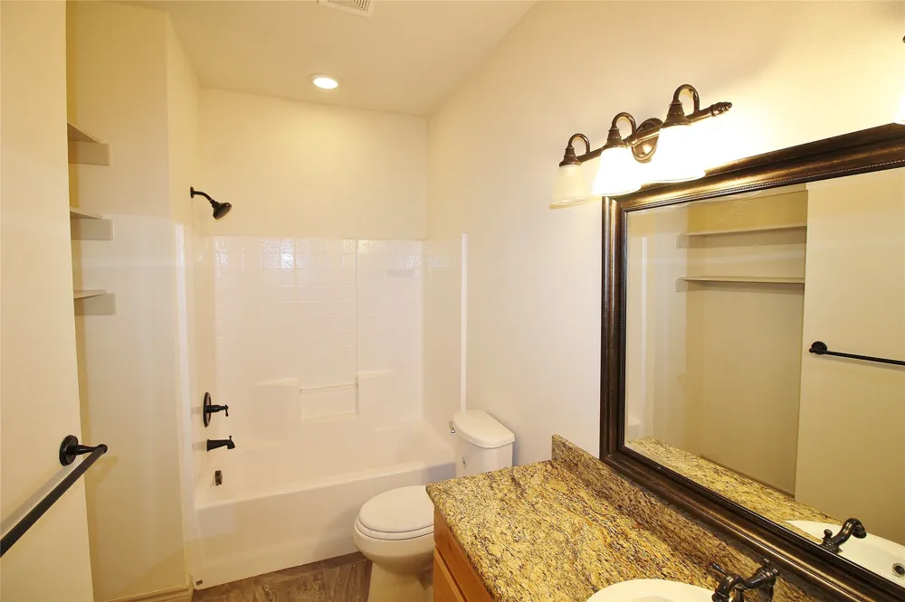 112 Bridle Court Mabank, TX 75143