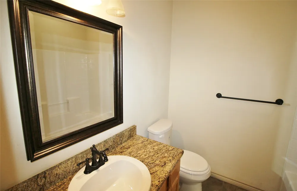 112 Bridle Court Mabank, TX 75143