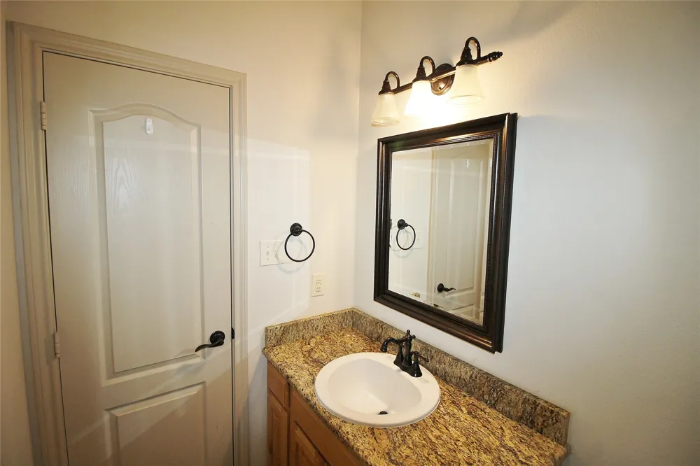 112 Bridle Court Mabank, TX 75143