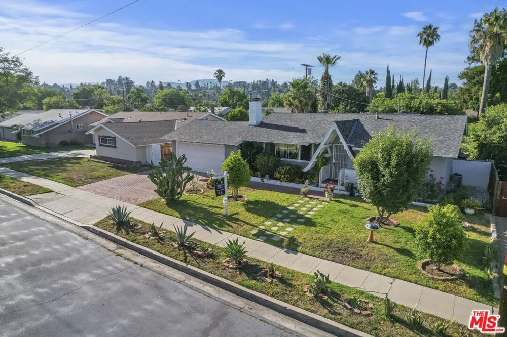21829 Rodax Street Los Angeles, CA 91304