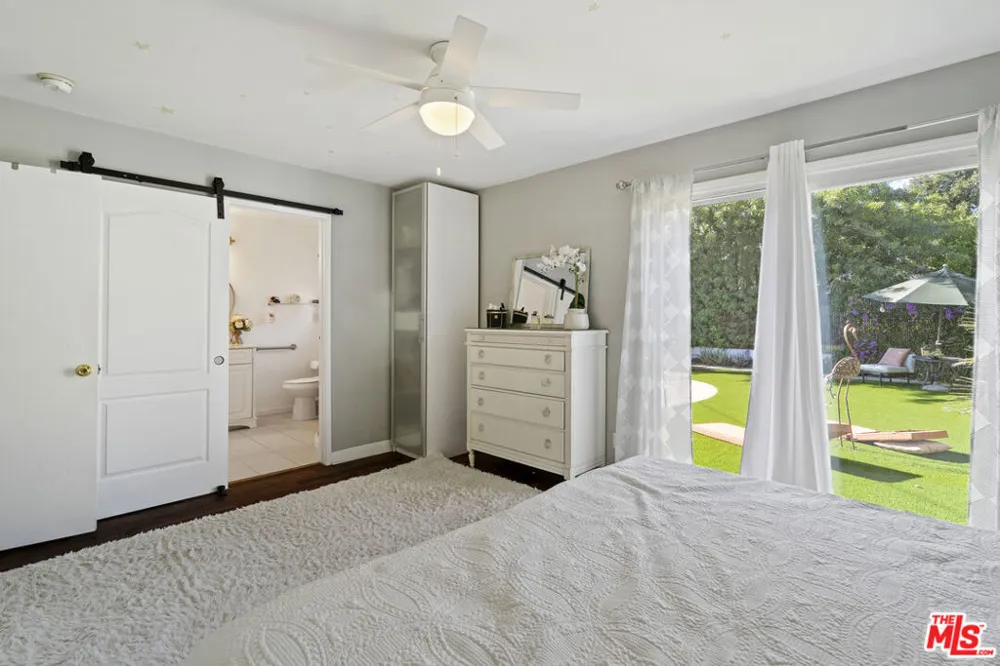 21829 Rodax Street Los Angeles, CA 91304