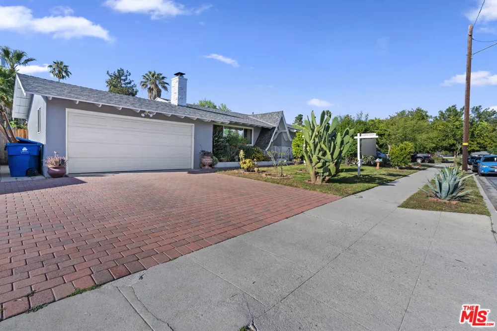 21829 Rodax Street Los Angeles, CA 91304