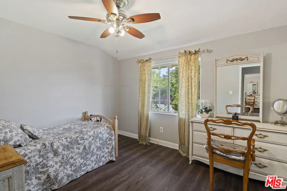 21829 Rodax Street Los Angeles, CA 91304