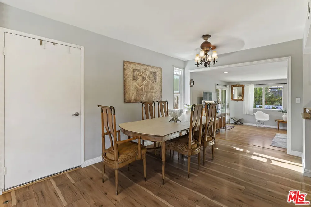 21829 Rodax Street Los Angeles, CA 91304