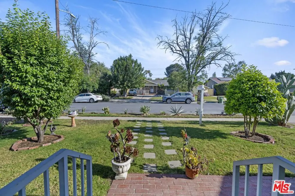 21829 Rodax Street Los Angeles, CA 91304