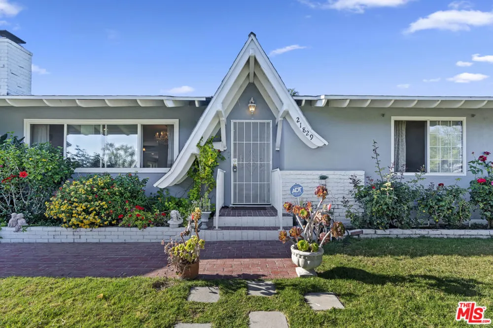 21829 Rodax Street Los Angeles, CA 91304
