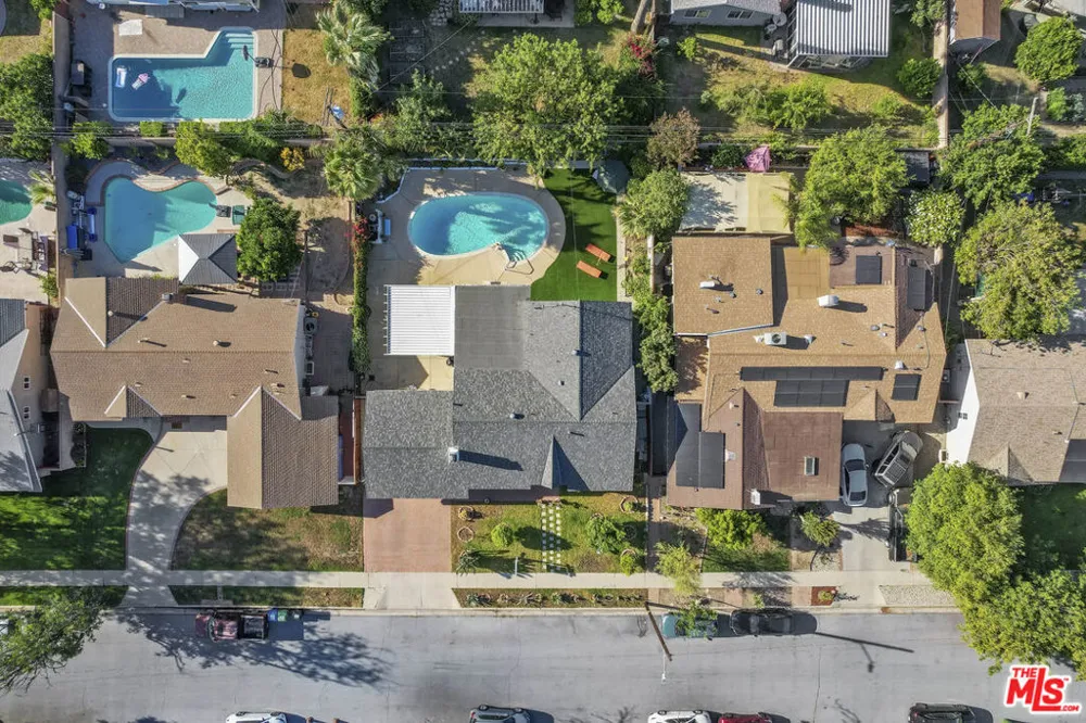 21829 Rodax Street Los Angeles, CA 91304