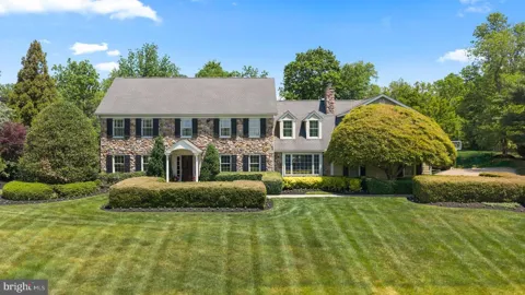 1017 LORIEN DRIVE
