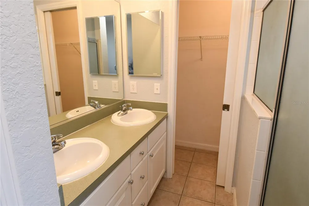 407 CIERRA OAKS CIRCLE Lady Lake, FL 32159