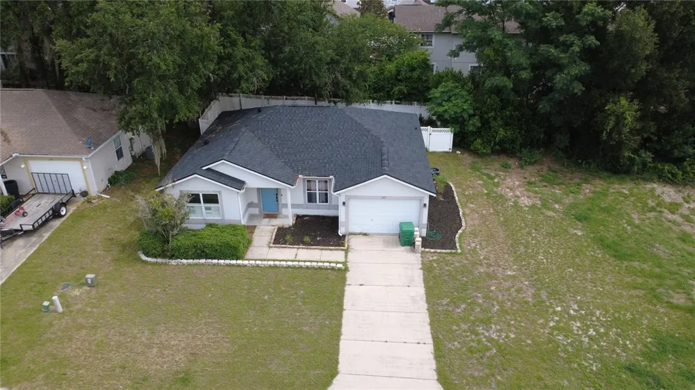407 CIERRA OAKS CIRCLE Lady Lake, FL 32159