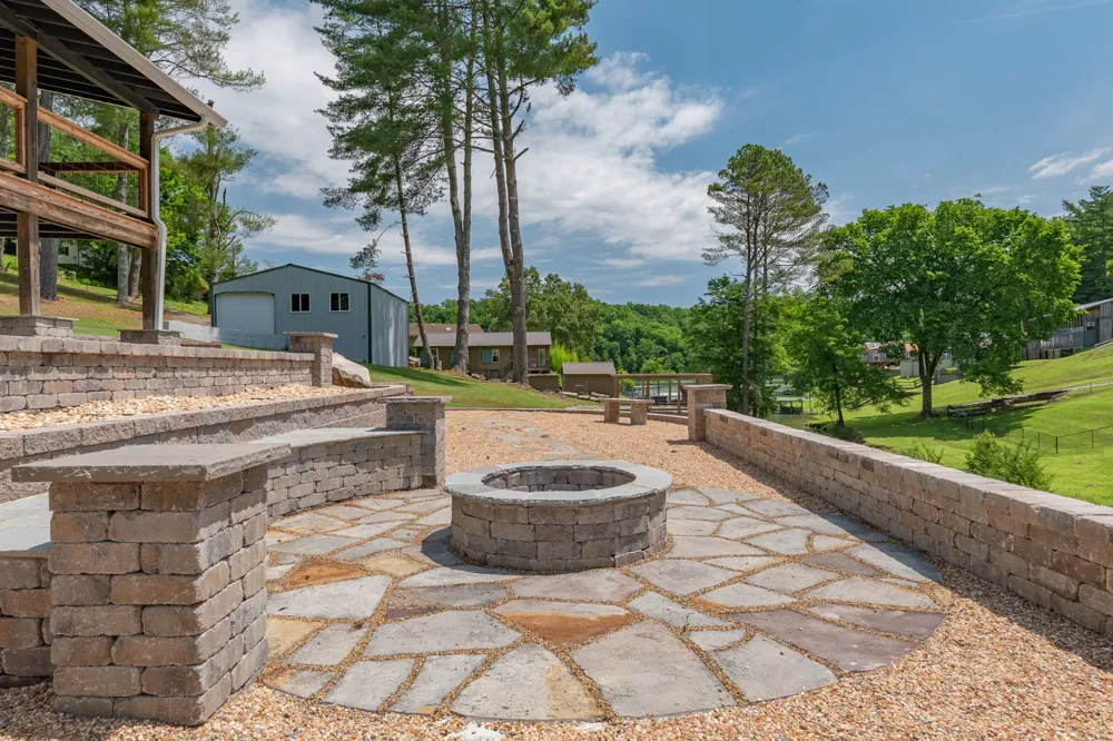 756 Shasteen Hollow Rd Lynchburg, TN 37352