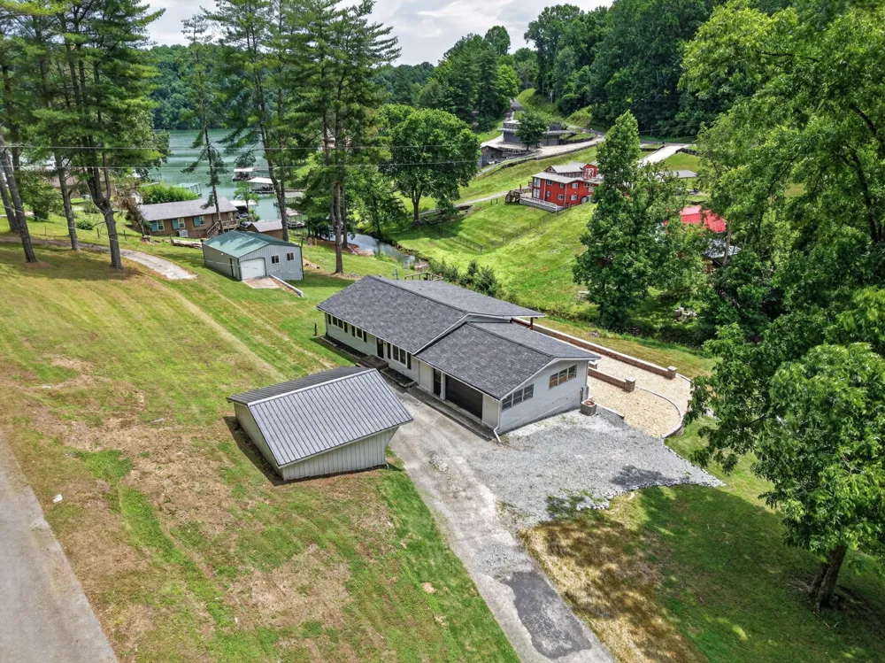 756 Shasteen Hollow Rd Lynchburg, TN 37352
