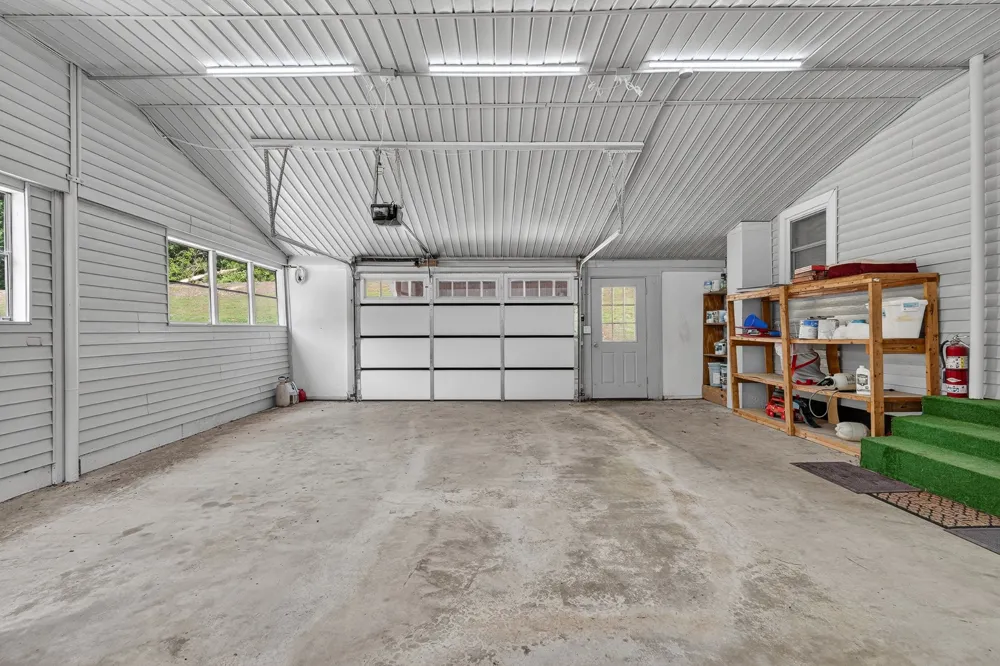 756 Shasteen Hollow Rd Lynchburg, TN 37352