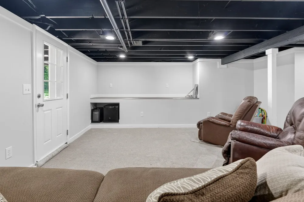 756 Shasteen Hollow Rd Lynchburg, TN 37352