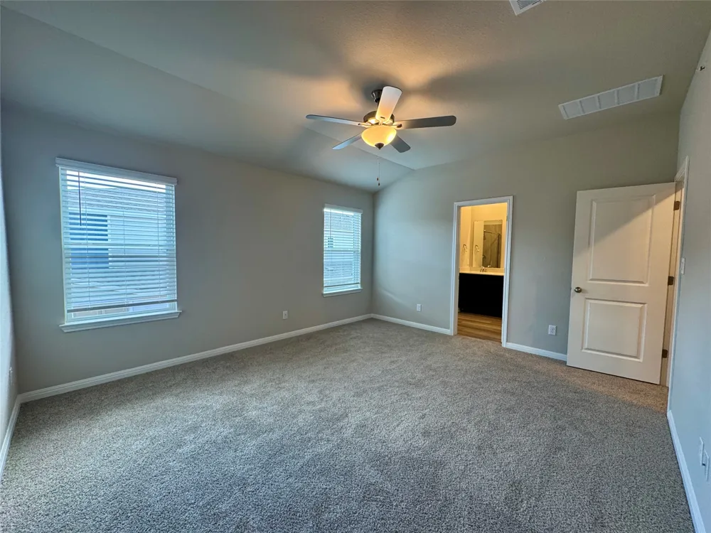 1850 Settlers Glen Drive #1402 Round Rock, TX 78665