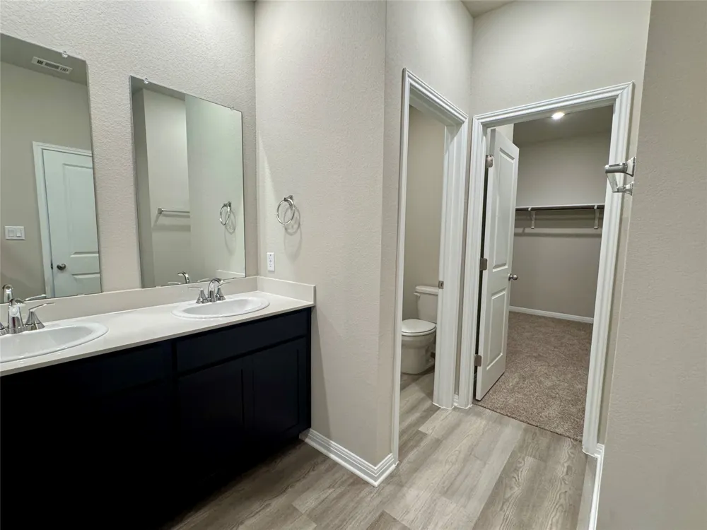 1850 Settlers Glen Drive #1402 Round Rock, TX 78665