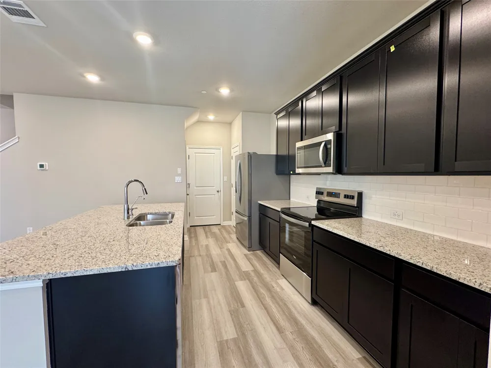 1850 Settlers Glen Drive #1402 Round Rock, TX 78665