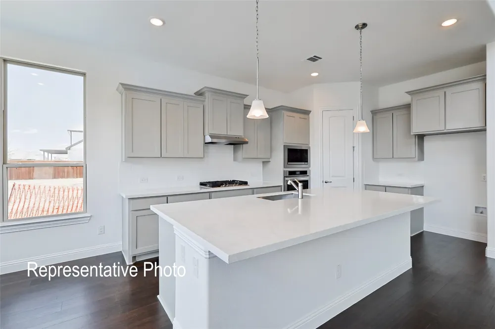 452 Shadowfax Drive Aledo, TX 76008