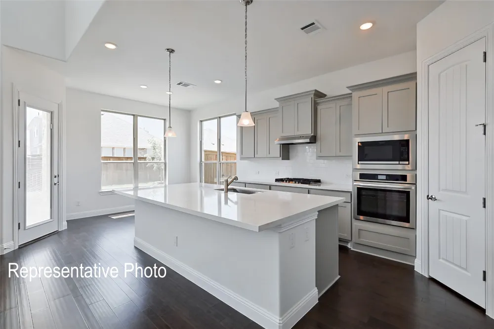 452 Shadowfax Drive Aledo, TX 76008