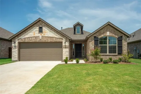 1829 Meadow Trail Lane