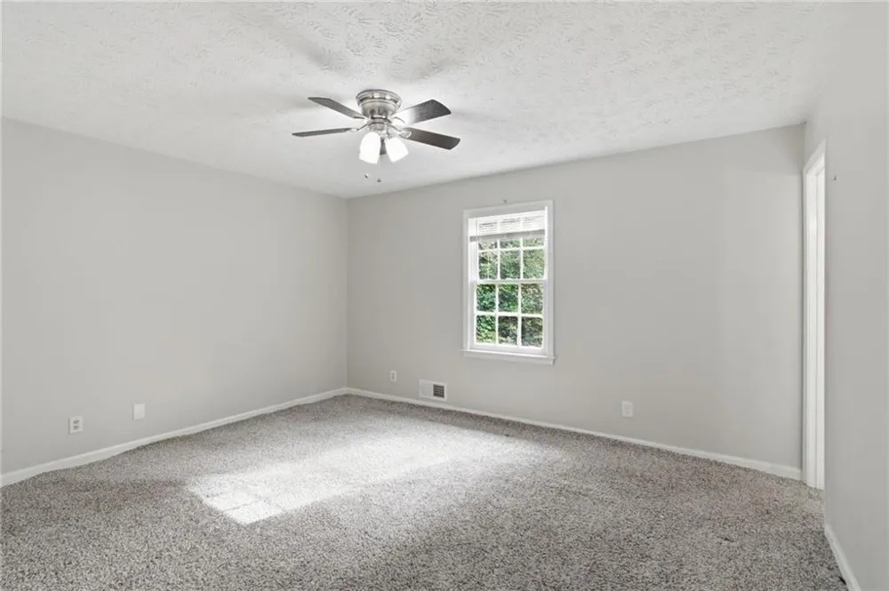 2671 Pine Log Way Buford, GA 30519