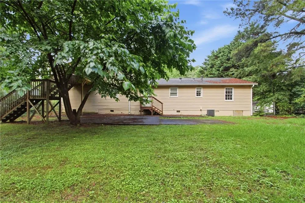 2671 Pine Log Way Buford, GA 30519