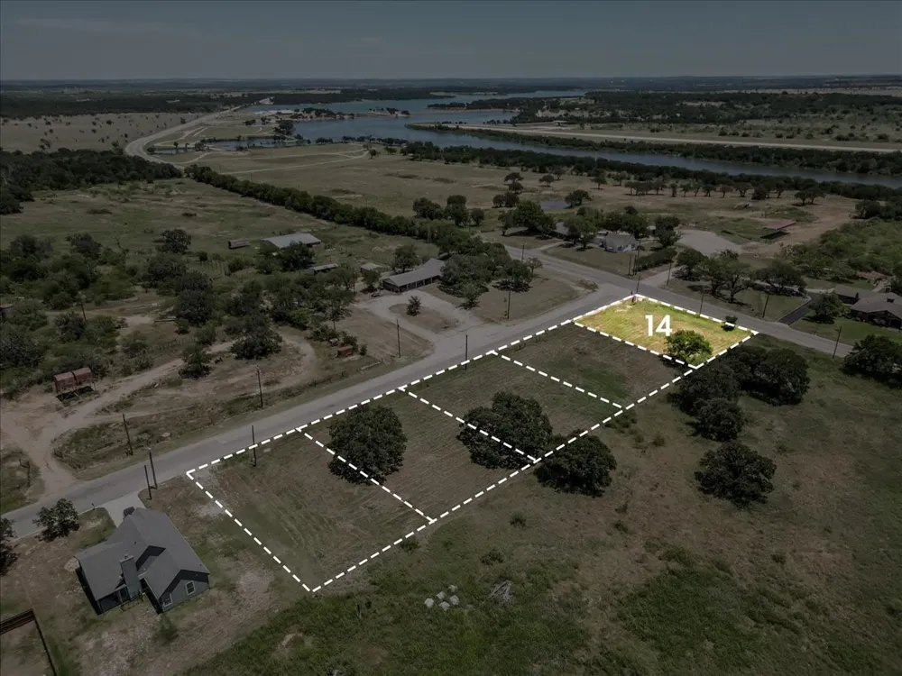Oakwood Avenue Jacksboro, TX 76458