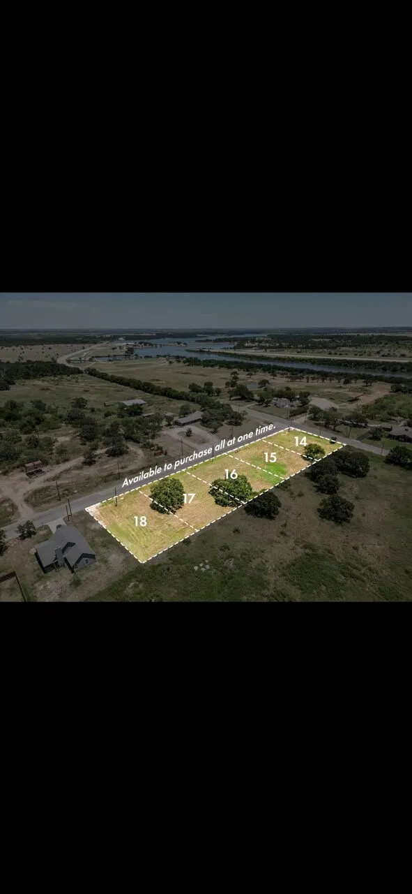 Oakwood Avenue Jacksboro, TX 76458