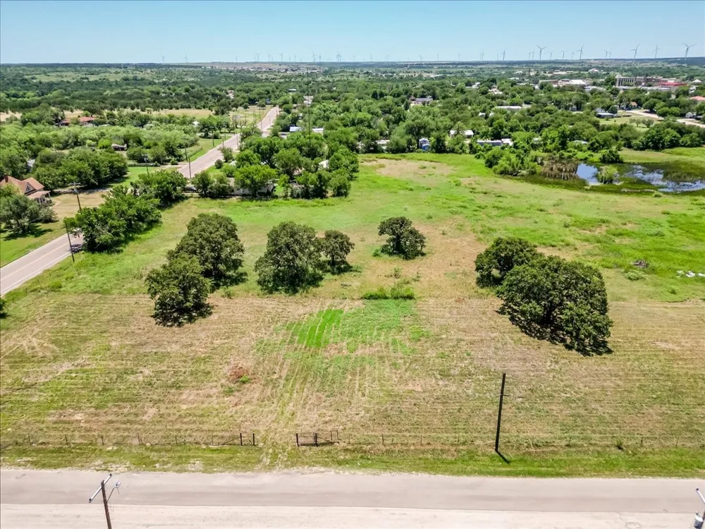 Oakwood Avenue Jacksboro, TX 76458