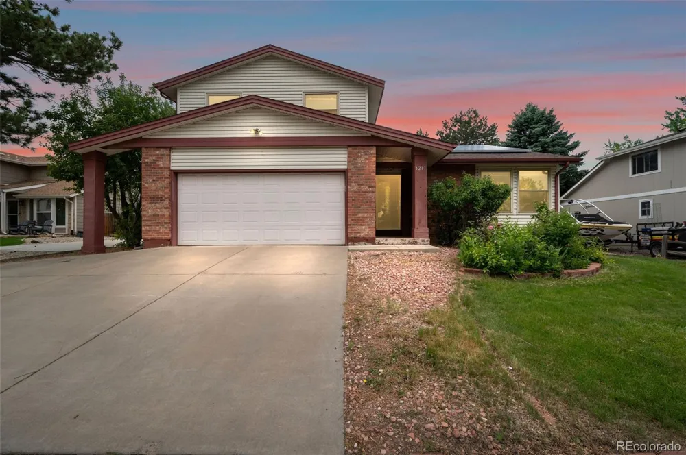 4217 W 110th Place